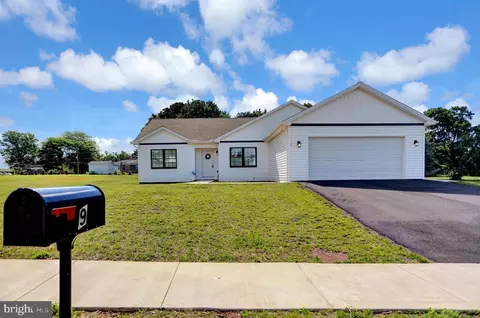 9 Birch Ave, Halifax, PA 17032