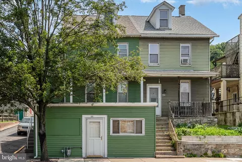325 S Front St, Steelton, PA 17113