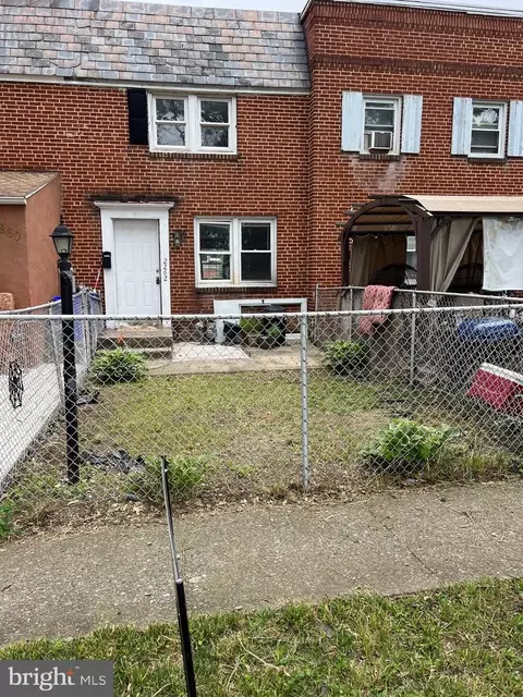 2262 Berryhill St, Harrisburg, PA 17104