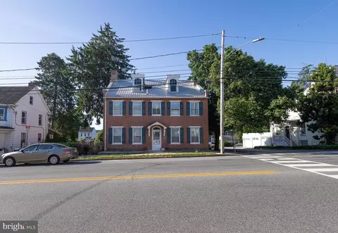 104 E Main St, Middletown, PA 17057