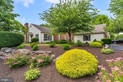 2015 Southpoint Dr # A, Hummelstown, PA 17036