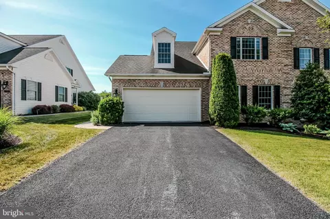 7753 Graybill Dr, Harrisburg, PA 17112
