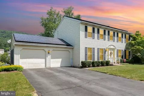 2216 Highland Ct, Harrisburg, PA 17110