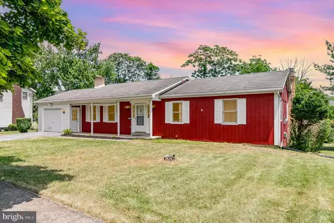4289 Beaufort Hunt Dr, Harrisburg, PA 17110