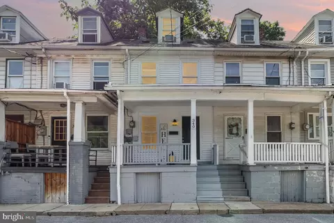 340 Swatara St, Steelton, PA 17113