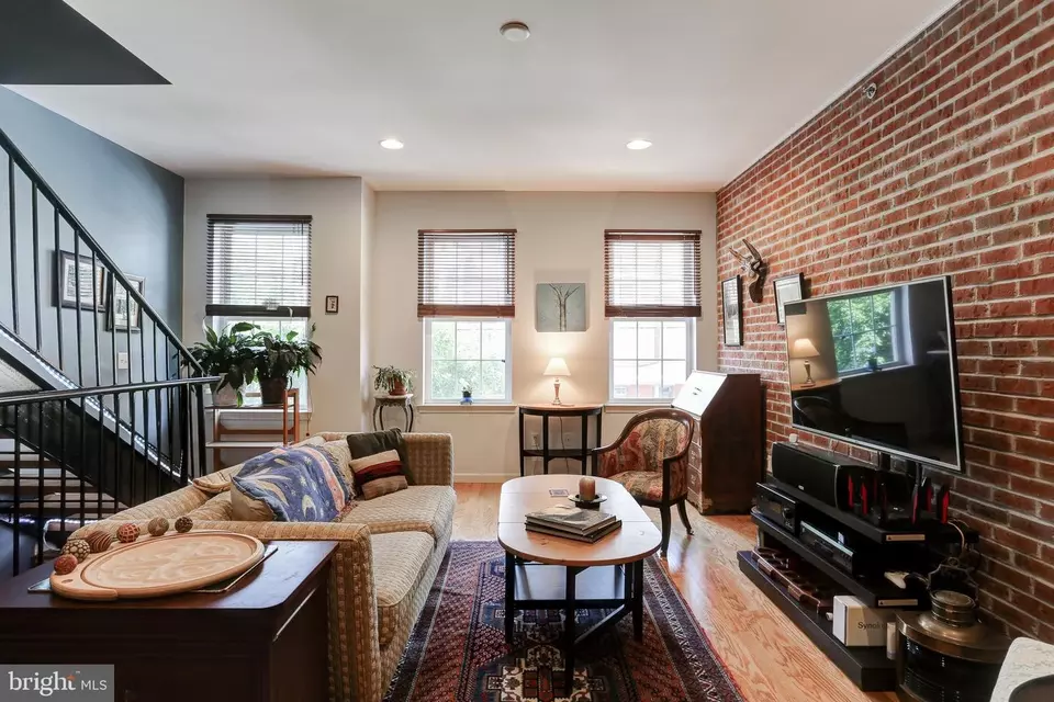 Living - 1943 Green St, Harrisburg, PA 17102 photo 1 of 2