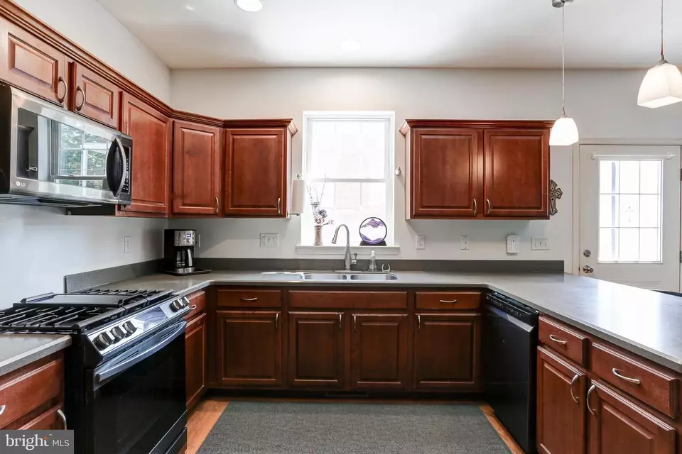 Kitchen - 1943 Green St, Harrisburg, PA 17102 photo 3 of 3