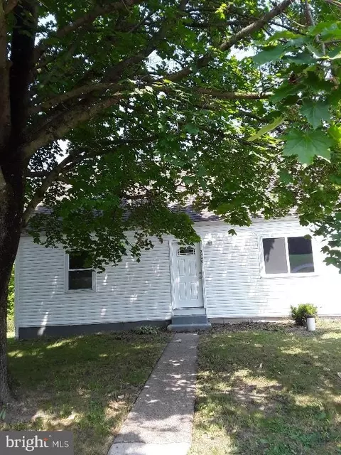 7340 Moyer Rd, Harrisburg, PA 17112