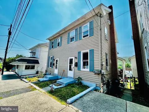 322-324 Julian St, Williamstown, PA 17098