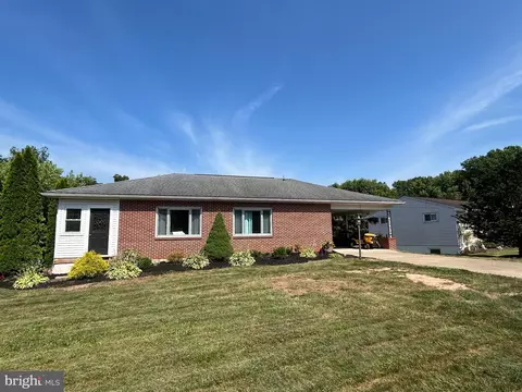 105 Park St, Millersburg, PA 17061