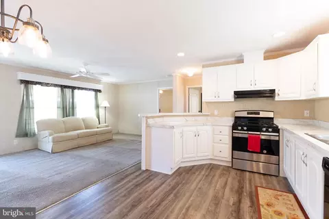 130 E High St, Middletown, PA 17057 photo 3