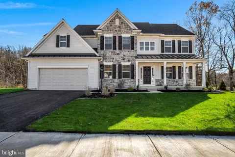 4486 Continental Dr, Harrisburg, PA 17112