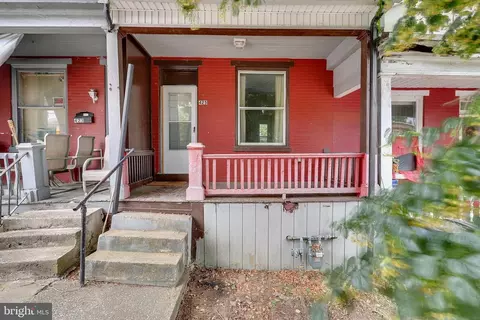 425 Crescent St, Harrisburg, PA 17104