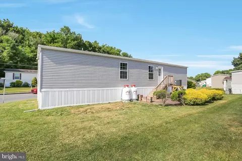 9 Sunset Dr, Hershey, PA 17033 photo 19