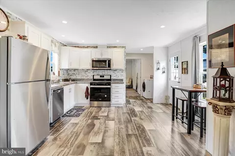 9 Sunset Dr, Hershey, PA 17033 photo 5