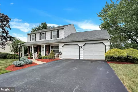 4104 Wimbledon Dr, Harrisburg, PA 17112