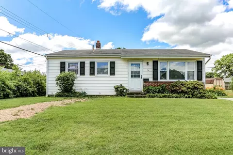 14 Sara St, Middletown, PA 17057
