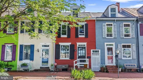 557 S Front St, Harrisburg, PA 17104