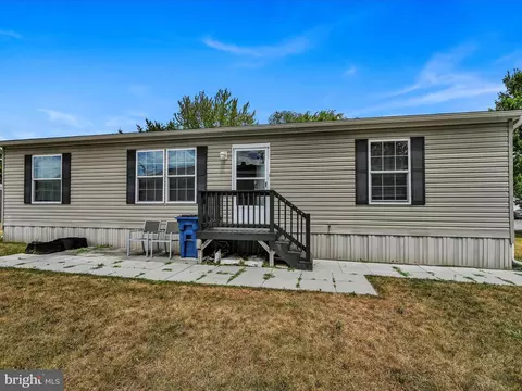 157 Houston Dr, Grantville, PA 17028