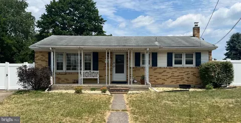 6940 Huntingdon St, Harrisburg, PA 17111