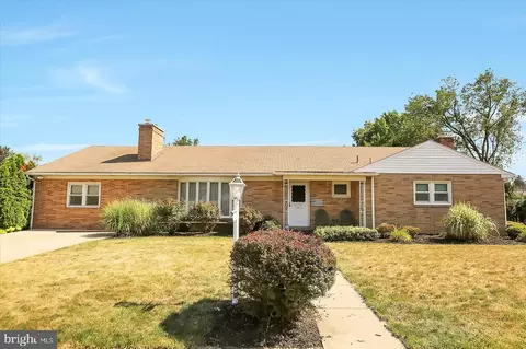 633 Redwood St, Harrisburg, PA 17109