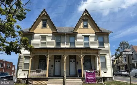 2744 Booser Ave, Harrisburg, PA 17103