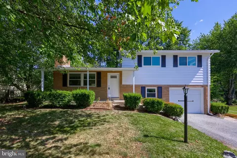 47 Brookside Ave, Hershey, PA 17033