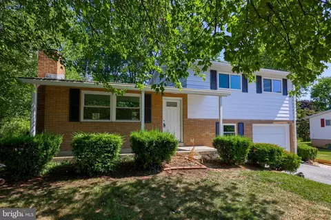 47 Brookside Ave, Hershey, PA 17033 photo 3