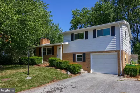 47 Brookside Ave, Hershey, PA 17033 photo 2