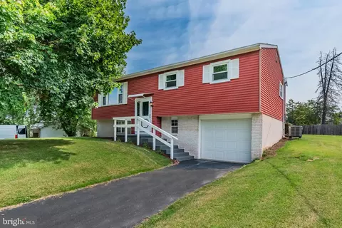 7568 Morningstar Ave, Harrisburg, PA 17112