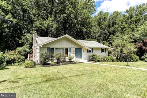 1399 Bradley Ave, Hummelstown, PA 17036