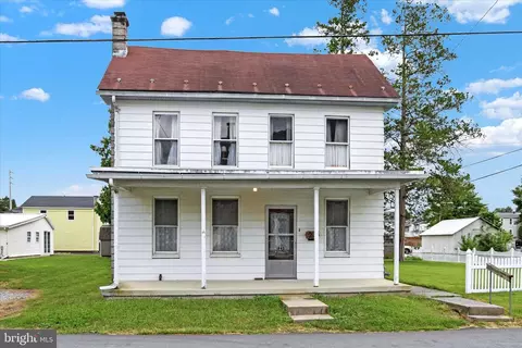 23 N Walnut St, Hummelstown, PA 17036