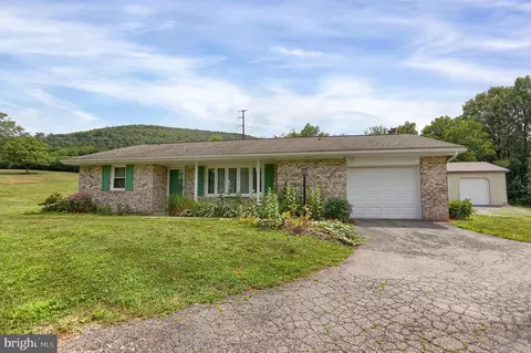 190 S Crossroads Rd, Lykens, PA 17048