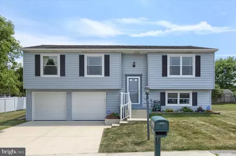 102 Fairview Dr, Harrisburg, PA 17112