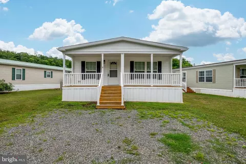 11 Monica Dr, Halifax, PA 17032