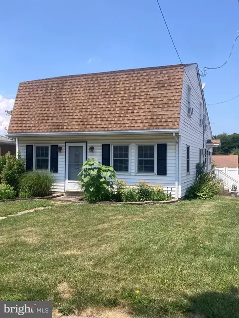 301 W Main St, Elizabethville, PA 17023