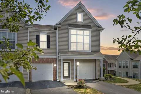 628 Darby Ct, Hummelstown, PA 17036