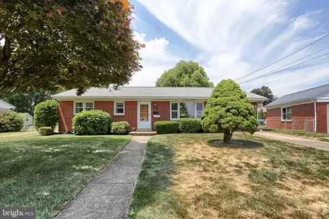 570 N 66th St, Harrisburg, PA 17111