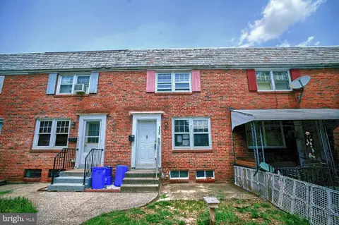 2430 Kensington St, Harrisburg, PA 17104