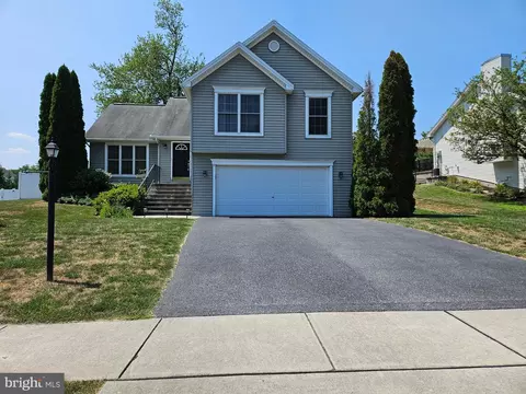 282 Riverview Ter, Dauphin, PA 17018