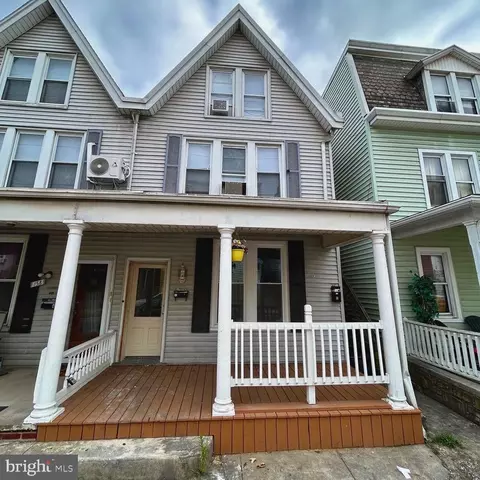 156 S 2nd St, Steelton, PA 17113
