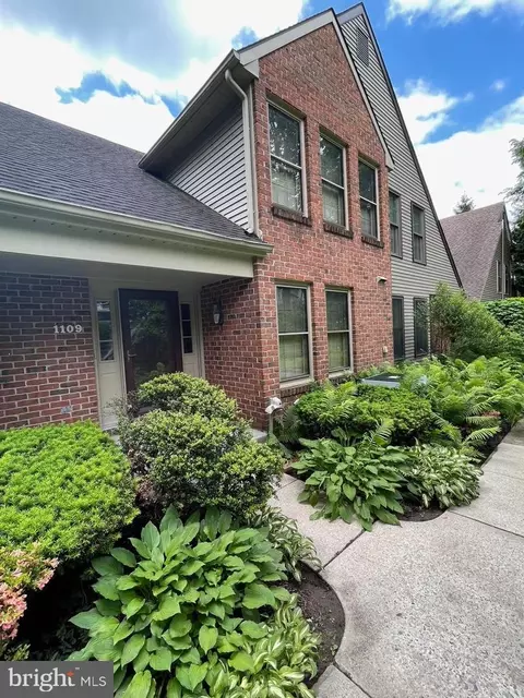 1109 Galway Ct, Hummelstown, PA 17036