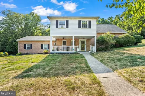 1134 Countryside Dr, Harrisburg, PA 17110