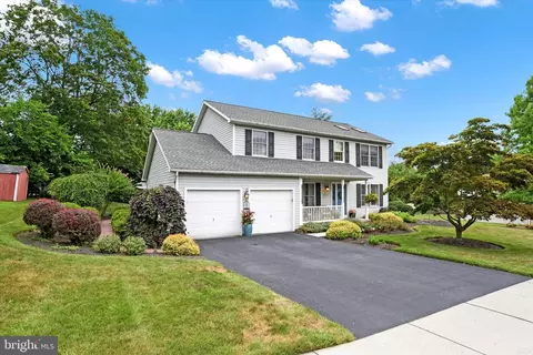 2204 Grandview Dr, Harrisburg, PA 17110