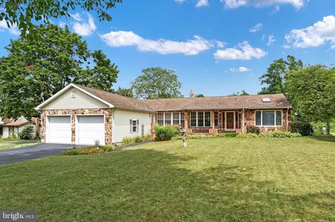 3978 Sunnycrest Dr, Harrisburg, PA 17109