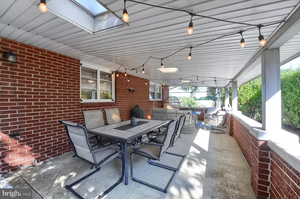 Exterior - 500 Walnut Rd, Harrisburg, PA 17113 photo 3 of 7