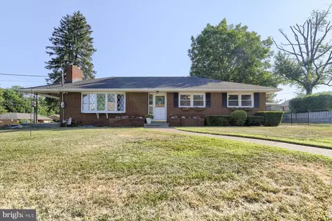 Exterior - 500 Walnut Rd, Harrisburg, PA 17113 photo 1 of 7