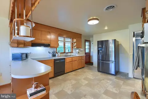 Kitchen - 500 Walnut Rd, Harrisburg, PA 17113 photo 1 of 3