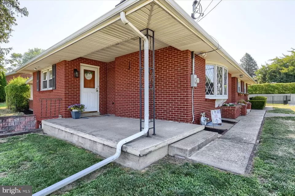 Exterior - 500 Walnut Rd, Harrisburg, PA 17113 photo 7 of 7