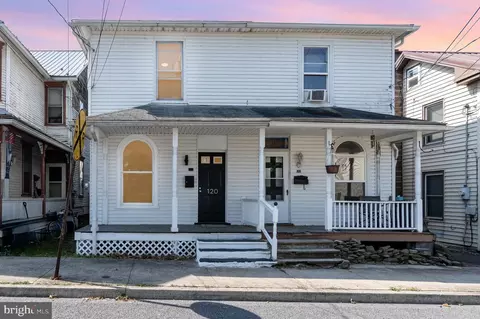 120 North St, Millersburg, PA 17061